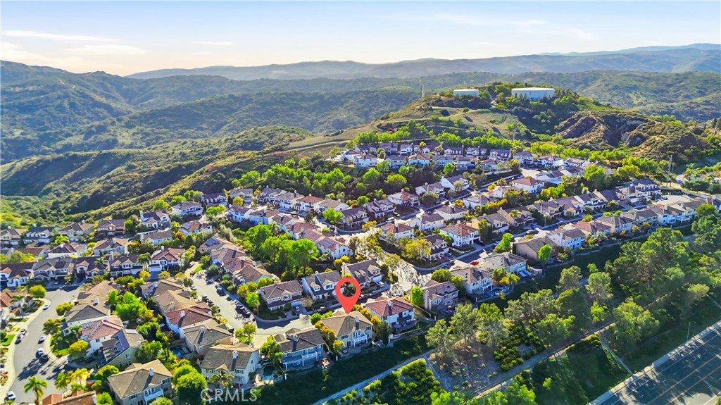 https://media.crmls.org/medias/84f0f0e0-43ae-42e2-b039-b07bef73b5c9.jpg?preset=X-Large