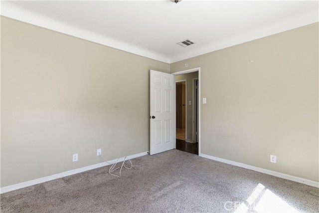 Detail Gallery Image 34 of 45 For 15000 Hamlin St, Van Nuys,  CA 91411 - 5 Beds | 3 Baths