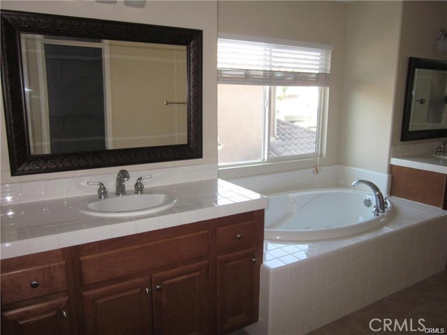 Detail Gallery Image 24 of 44 For 27086 Pumpkin St, Murrieta,  CA 92562 - 5 Beds | 3 Baths