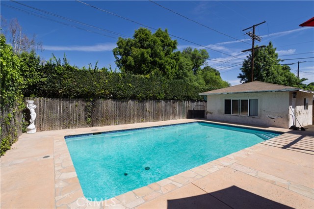 Detail Gallery Image 28 of 35 For 17101 Gault, Lake Balboa,  CA 91406 - 3 Beds | 2 Baths