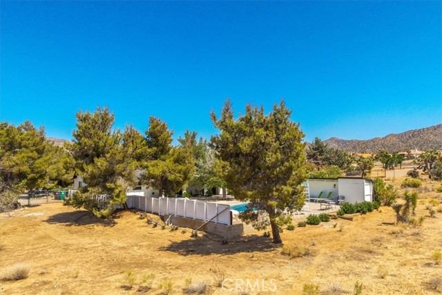 9124 Joshua Lane, Yucca Valley CA: https://media.crmls.org/medias/84f1e210-a8d8-4a7e-8720-63fa727069e5.jpg