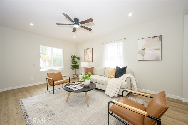 Detail Gallery Image 6 of 31 For 3688 Walnut Ave, Lynwood,  CA 90262 - 3 Beds | 1 Baths