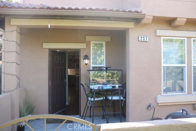 Detail Gallery Image 1 of 34 For 237 West Linden Drive, Orange,  CA 92865 - 4 Beds | 2/1 Baths