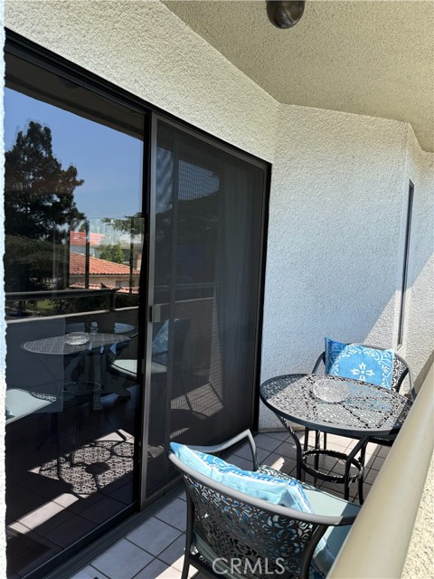 3663 Los Feliz Boulevard, Los Angeles CA: https://media.crmls.org/medias/84f23d36-58ad-4c84-bbcc-e47567193cc3.jpg