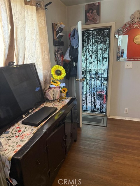 Detail Gallery Image 17 of 22 For 917 E 42nd St, Los Angeles,  CA 90011 - – Beds | – Baths