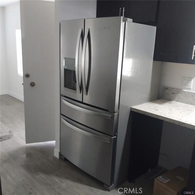 Detail Gallery Image 4 of 6 For 300 N Ellis St #3,  Lake Elsinore,  CA 92530 - 2 Beds | 2 Baths