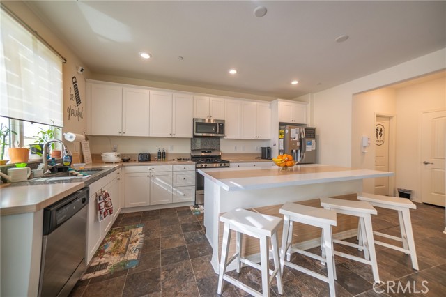 Detail Gallery Image 6 of 32 For 1099 Little Leaf, Calimesa,  CA 92320 - 3 Beds | 2/1 Baths