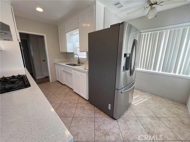 Detail Gallery Image 10 of 10 For 408 N Citrus St, Orange,  CA 92868 - 4 Beds | 2 Baths