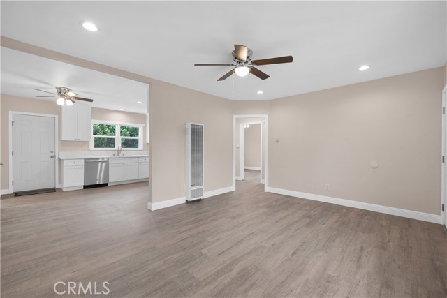 920 E Elma Street, Ontario CA: https://media.crmls.org/medias/84f5343a-f274-41ef-ab5d-843fd2cef98a.jpg