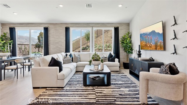 Detail Gallery Image 2 of 28 For 26158 Gentry Ave, Corona,  CA 92883 - 5 Beds | 3 Baths