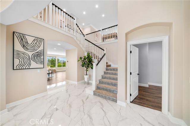 16389 Viewcrest Road, Chino Hills CA: https://media.crmls.org/medias/84f602a0-c2c2-4ffe-8dd4-3ff4e22a116b.jpg