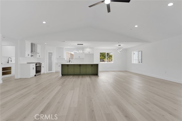 Detail Gallery Image 8 of 46 For 16212 Mesquite St, Hesperia,  CA 92345 - 4 Beds | 2/1 Baths