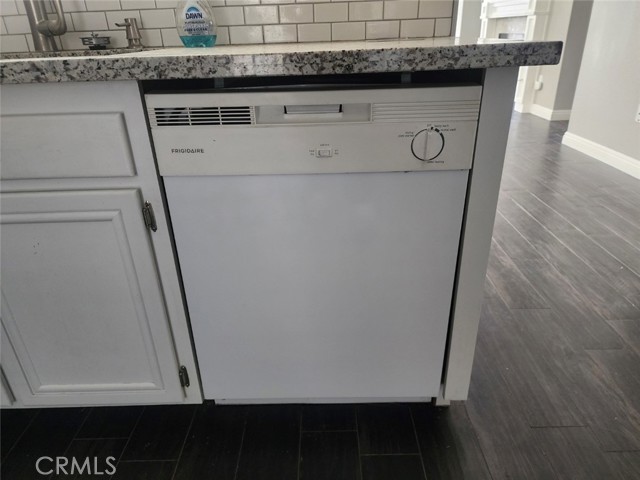 Detail Gallery Image 4 of 7 For 5191 Westerfield St, Jurupa Valley,  CA 92509 - 3 Beds | 2 Baths