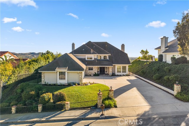 Detail Gallery Image 2 of 52 For 3940 E Summitridge Ln, Orange,  CA 92867 - 5 Beds | 3 Baths