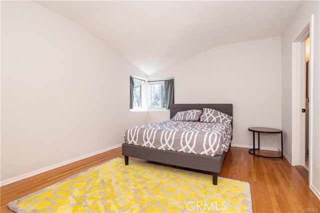 Detail Gallery Image 8 of 17 For 8534 Bothwell Rd, Northridge,  CA 91324 - 4 Beds | 2 Baths