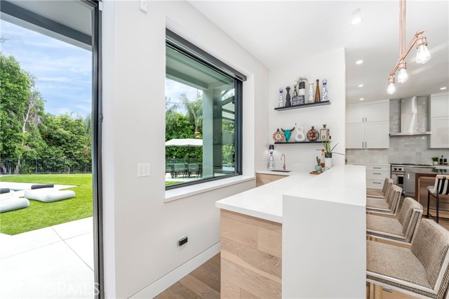 4706 Katherine Avenue, Sherman Oaks CA: https://media.crmls.org/medias/84f9f0b6-0d99-4cb1-9f3c-d946d4d35160.jpg