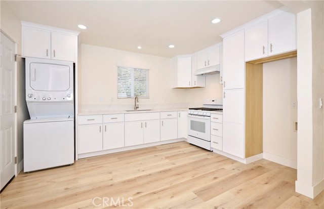 6001 De La Vista, Jurupa Valley CA: https://media.crmls.org/medias/84fa6d9d-8bd4-44de-bd6a-054eeb887ab8.jpg