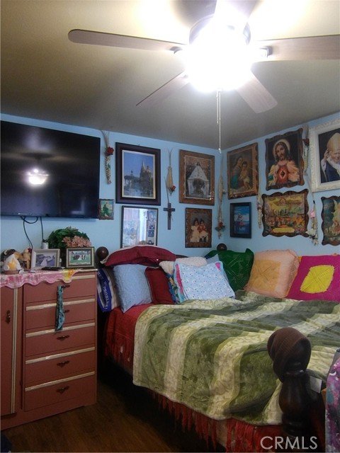 Detail Gallery Image 10 of 11 For 8310 S Broadway, Los Angeles,  CA 90003 - – Beds | – Baths