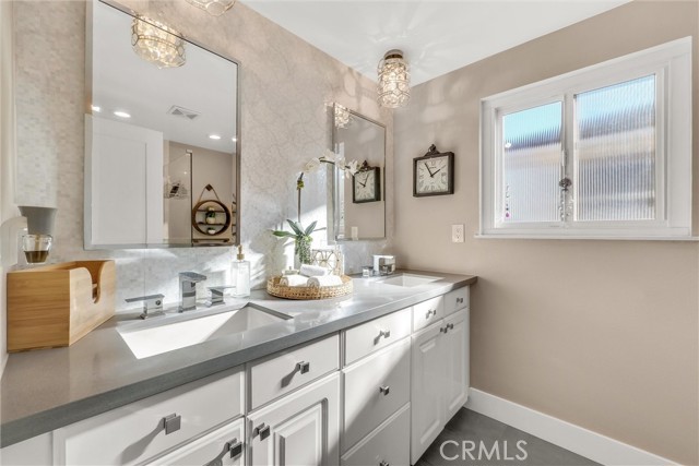 Detail Gallery Image 18 of 34 For 9122 Windsor Cir, Cypress,  CA 90630 - 4 Beds | 3 Baths