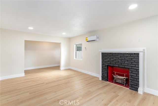 Detail Gallery Image 4 of 33 For 6823 Orange, Highland,  CA 92346 - 5 Beds | 2 Baths