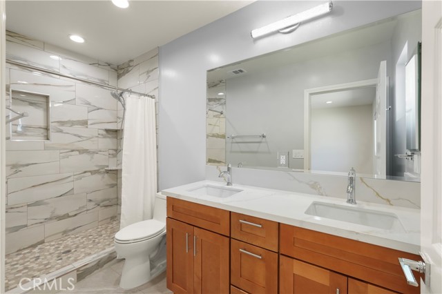 17121 Kingsbury Street, Granada Hills CA: https://media.crmls.org/medias/84fdb81e-0777-4963-a583-7bd334ed29bd.jpg