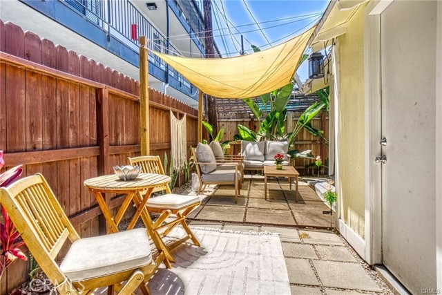 Detail Gallery Image 15 of 19 For 1075 Coronado Ave, Long Beach,  CA 90804 - 1 Beds | 1 Baths