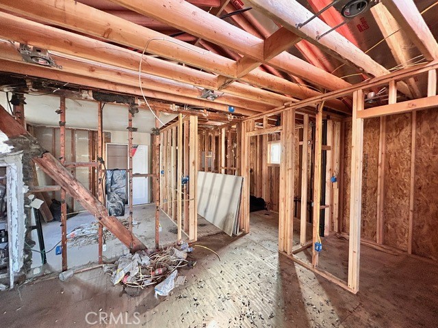 15021 15023 Sylvan, Van Nuys CA: https://media.crmls.org/medias/84fe8d67-6434-4adf-ac90-8d2f060f5735.jpg