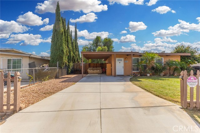 Detail Gallery Image 2 of 19 For 18585 14th, Bloomington,  CA 92316 - 2 Beds | 1 Baths