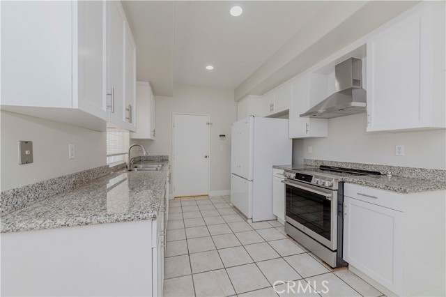 1370 Abraham Terace, Harbor City CA: https://media.crmls.org/medias/85001a42-2d21-4d08-8087-9a24ae77c41f.jpg