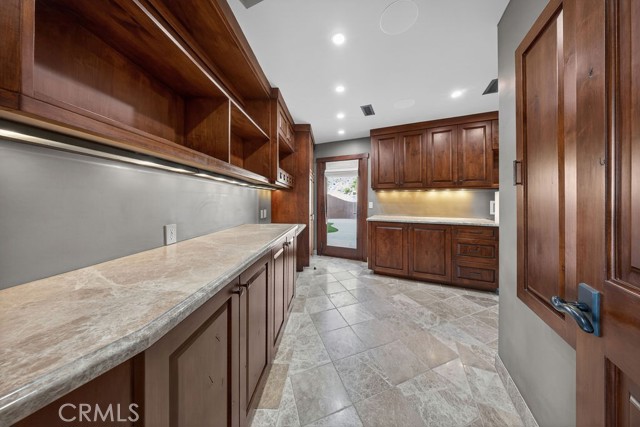 Detail Gallery Image 31 of 64 For 11159 Mcvine, Sunland,  CA 91040 - 4 Beds | 4 Baths