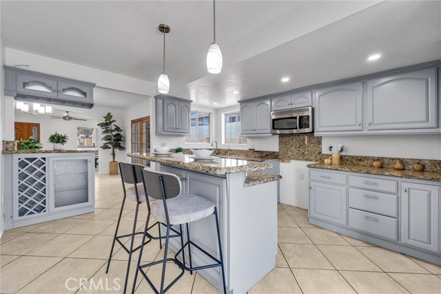 15844 San Jose Avenue, La Puente CA: https://media.crmls.org/medias/8501e610-c18c-4925-8129-64819d0e9f4f.jpg