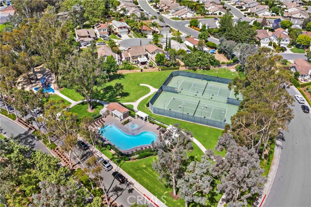 Detail Gallery Image 37 of 50 For 32163 Fall River Rd, Rancho Santa Margarita,  CA 92679 - 5 Beds | 3 Baths