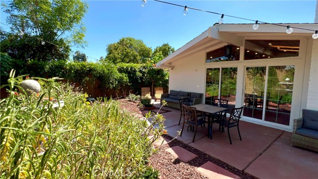7950 Capistrano Avenue, West Hills CA: https://media.crmls.org/medias/8502db78-f0ea-4bd1-b792-6f6d34aa50e7.jpg