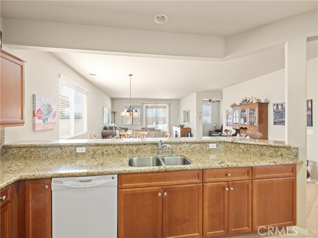 Detail Gallery Image 9 of 35 For 10006 Peachtree Rd, Apple Valley,  CA 92308 - 2 Beds | 2 Baths