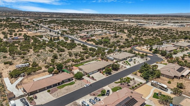 6940 Oak Vista Lane, Oak Hills CA: https://media.crmls.org/medias/85036ff3-d3c6-45fd-8a5e-6ffc8356274b.jpg