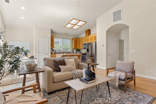 Detail Gallery Image 8 of 39 For 2545 Valhalla Pl, Chico,  CA 95973 - 4 Beds | 2 Baths