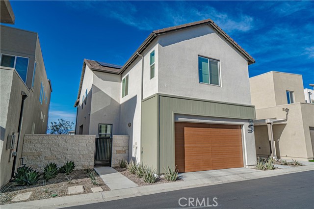 Detail Gallery Image 2 of 35 For 27081 Amber Sky Way, Valencia,  CA 91381 - 3 Beds | 2/1 Baths