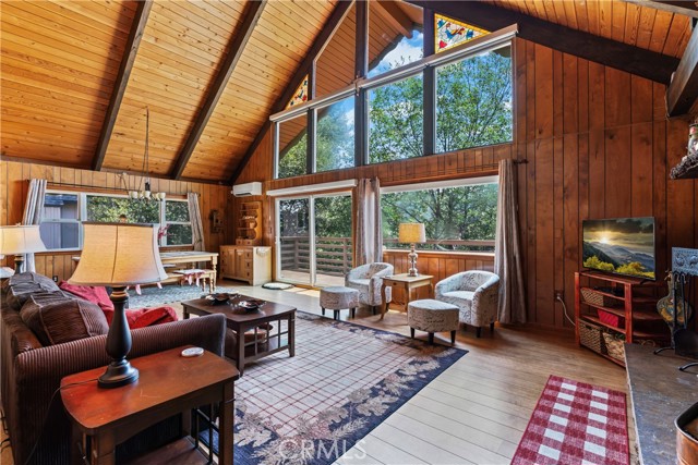 Detail Gallery Image 10 of 42 For 332 Wylerhorn Dr, Crestline,  CA 92325 - 4 Beds | 2/1 Baths