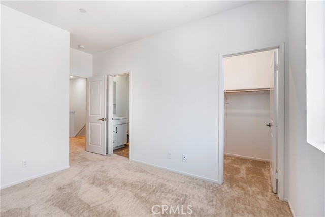Detail Gallery Image 12 of 38 For 8444 Milk Thistle, Chino,  CA 91708 - 4 Beds | 4 Baths