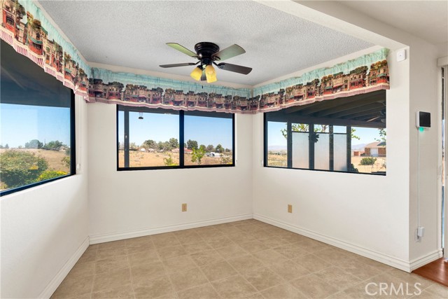 Detail Gallery Image 17 of 53 For 18572 Atlantic St, Hesperia,  CA 92345 - 4 Beds | 2/1 Baths