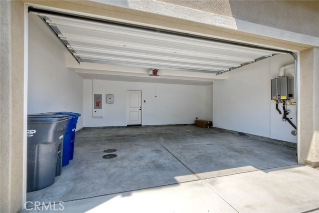 1097 Delpy View, Vista CA: https://media.crmls.org/medias/850629d8-e015-4084-9bc7-4fe244d36c62.jpg