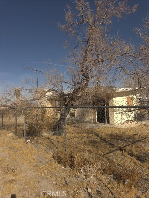 Detail Gallery Image 11 of 12 For 9439 Blackhawk Trl, Lucerne Valley,  CA 92356 - 2 Beds | 1 Baths