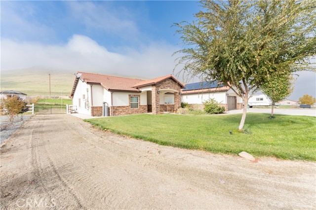 Detail Gallery Image 4 of 62 For 16605 Deer Creek Dr, Springville,  CA 93265 - 4 Beds | 3 Baths