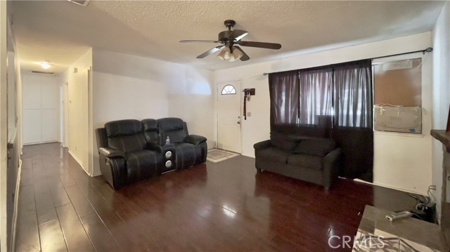Detail Gallery Image 3 of 32 For 40206 165th St, Lake Los Angeles,  CA 93591 - 3 Beds | 2 Baths