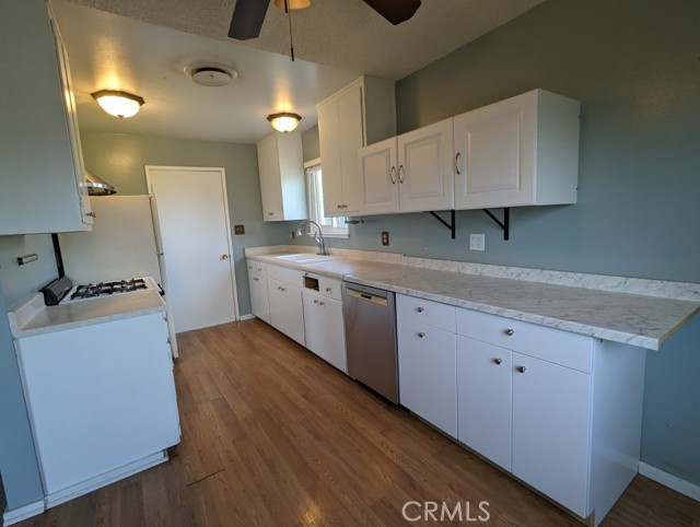 Detail Gallery Image 10 of 31 For 1118 Elm St, Willows,  CA 95988 - 3 Beds | 1 Baths