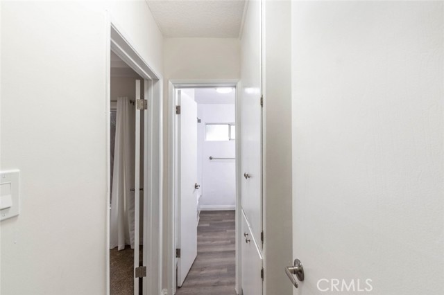 6520 Shirley Avenue, Reseda CA: https://media.crmls.org/medias/85082186-229e-47ca-8a0d-0647240b9e4f.jpg