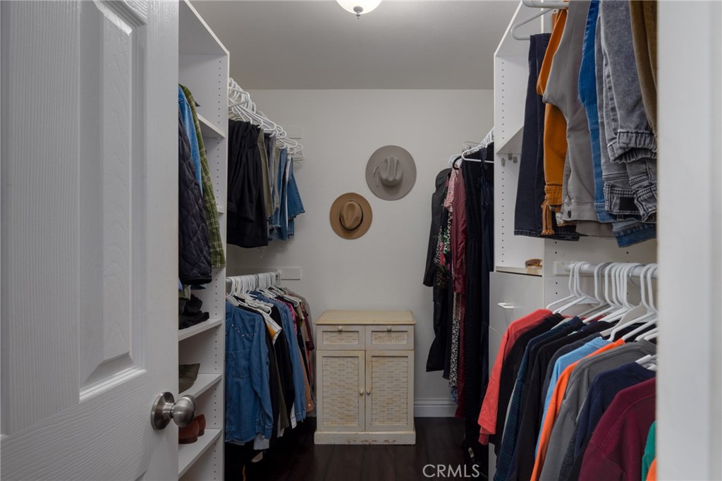 https://media.crmls.org/medias/8508c143-aa16-42d8-aaa0-3e76cbbb7425.jpg?preset=X-Large