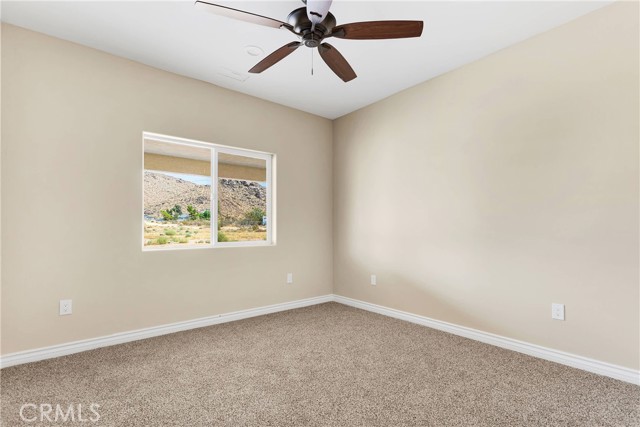 Detail Gallery Image 12 of 15 For 15523 Laguna Seca Dr, Apple Valley,  CA 92307 - 4 Beds | 2 Baths