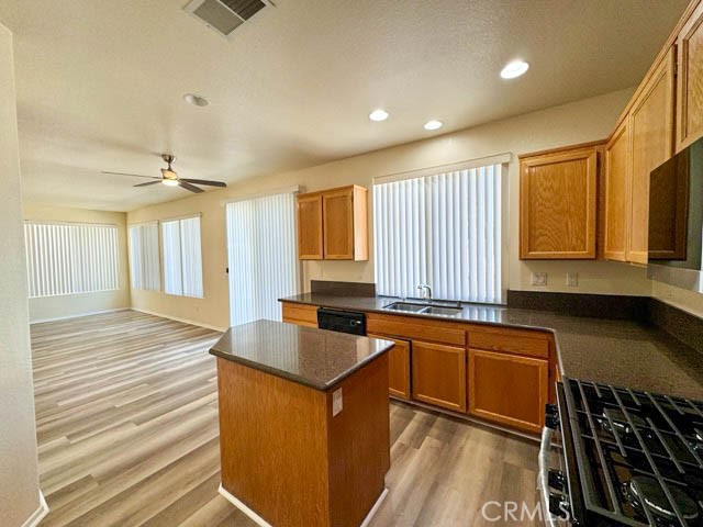 Detail Gallery Image 15 of 45 For 40023 Temecky Way, Murrieta,  CA 92562 - 4 Beds | 2/1 Baths