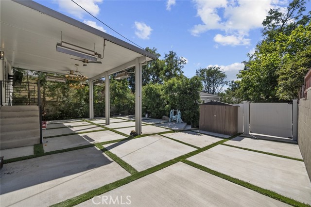 10341 Mcclemont Avenue, Tujunga CA: https://media.crmls.org/medias/85094c48-6cf4-416b-ae71-525554442178.jpg